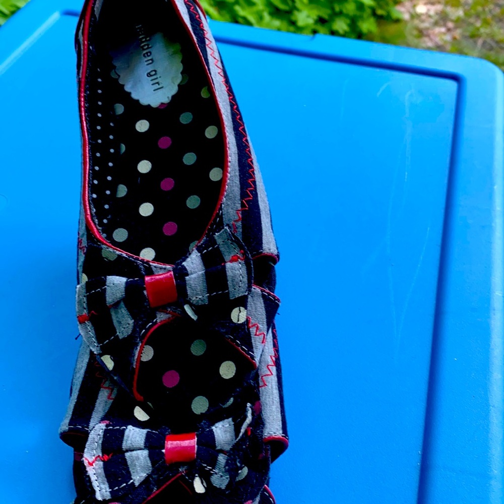 New, women flats